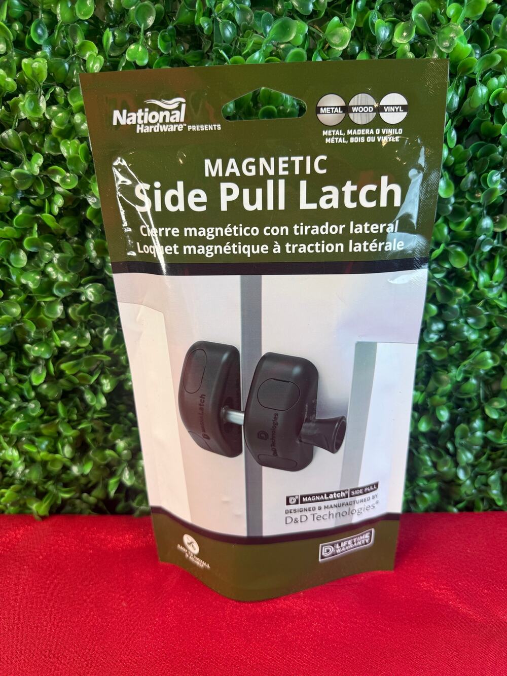 New National Hardware N346-203 V6205 MagnaLatch Side Pull in Black, 2-3/4"